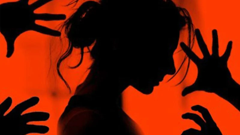 চাকরির প্রলোভনে ময়মনসিংহ থেকে সাতক্ষীরায় এনে তরুণীকে দলবদ্ধ ধর্ষণ, গ্রেপ্তার ৩